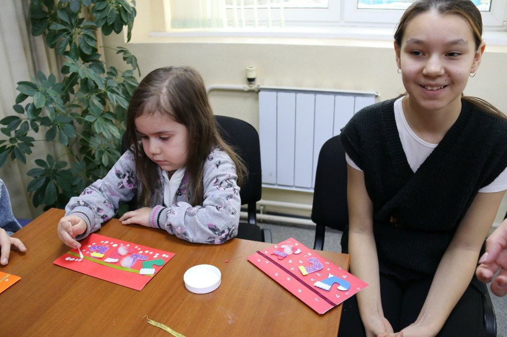 3 декабря 2022 года в 12:00 часов в КДЦ «Кристалл» состоялась игровая программа для детей «От сердца к сердцу», посвящённая Дню инвалидов.