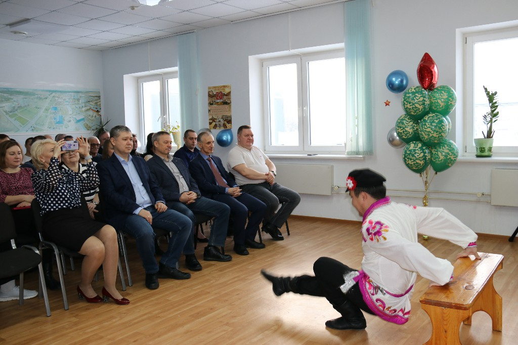 21 февраля 2023 состоялся выездной концерт – поздравление работников Базы производственного обслуживания средств автоматизации НГДУ «Нижнесортымскнефть», посвященный Дню защитника Отечества