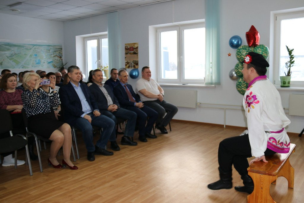 21 февраля 2023 состоялся выездной концерт – поздравление работников Базы производственного обслуживания средств автоматизации НГДУ «Нижнесортымскнефть», посвященный Дню защитника Отечества