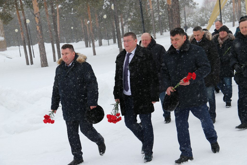 22 февраля 2023 в 15:00 у памятника «Героям, павшим в боях за Родину», состоялся митинг «СЛАВА ЗАЩИТНИКАМ ОТЕЧЕСТВА». #СлаваЗащитникамОтечества #Своихнебросаем #Мывместе