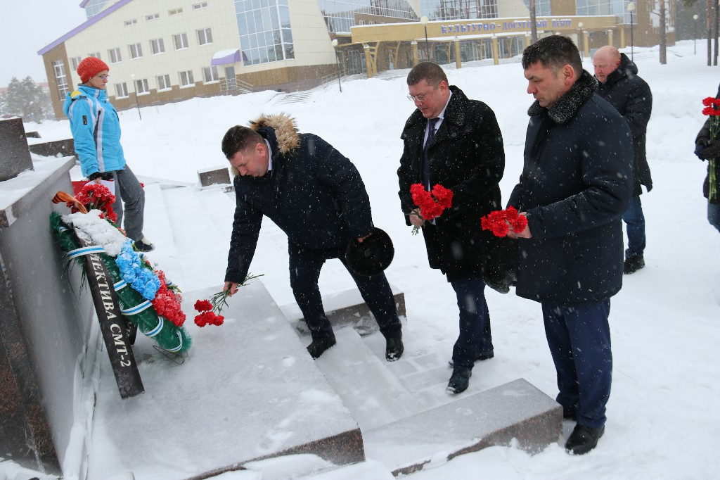22 февраля 2023 в 15:00 у памятника «Героям, павшим в боях за Родину», состоялся митинг «СЛАВА ЗАЩИТНИКАМ ОТЕЧЕСТВА». #СлаваЗащитникамОтечества #Своихнебросаем #Мывместе