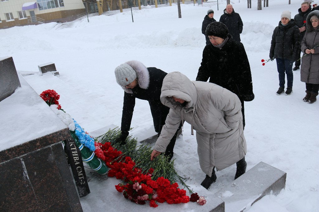 22 февраля 2023 в 15:00 у памятника «Героям, павшим в боях за Родину», состоялся митинг «СЛАВА ЗАЩИТНИКАМ ОТЕЧЕСТВА». #СлаваЗащитникамОтечества #Своихнебросаем #Мывместе