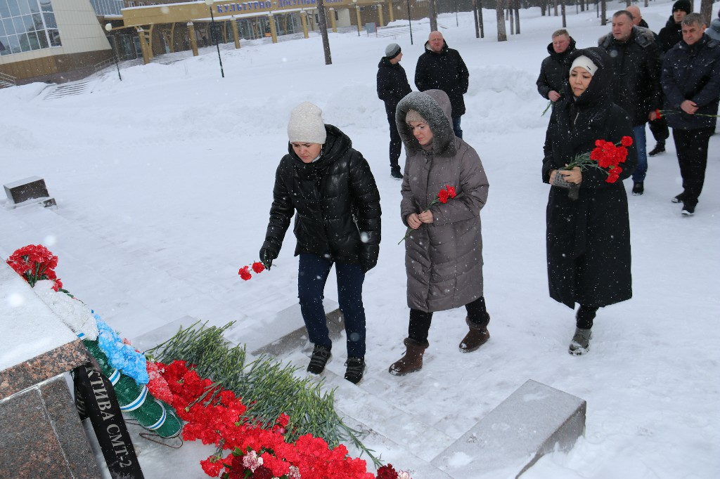 22 февраля 2023 в 15:00 у памятника «Героям, павшим в боях за Родину», состоялся митинг «СЛАВА ЗАЩИТНИКАМ ОТЕЧЕСТВА». #СлаваЗащитникамОтечества #Своихнебросаем #Мывместе