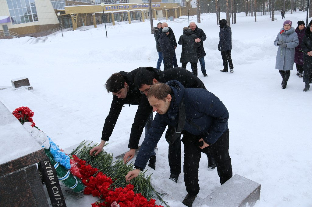 22 февраля 2023 в 15:00 у памятника «Героям, павшим в боях за Родину», состоялся митинг «СЛАВА ЗАЩИТНИКАМ ОТЕЧЕСТВА». #СлаваЗащитникамОтечества #Своихнебросаем #Мывместе