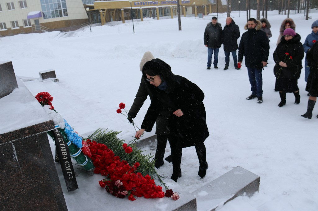 22 февраля 2023 в 15:00 у памятника «Героям, павшим в боях за Родину», состоялся митинг «СЛАВА ЗАЩИТНИКАМ ОТЕЧЕСТВА». #СлаваЗащитникамОтечества #Своихнебросаем #Мывместе