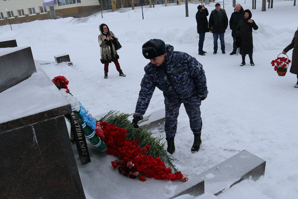 22 февраля 2023 в 15:00 у памятника «Героям, павшим в боях за Родину», состоялся митинг «СЛАВА ЗАЩИТНИКАМ ОТЕЧЕСТВА». #СлаваЗащитникамОтечества #Своихнебросаем #Мывместе