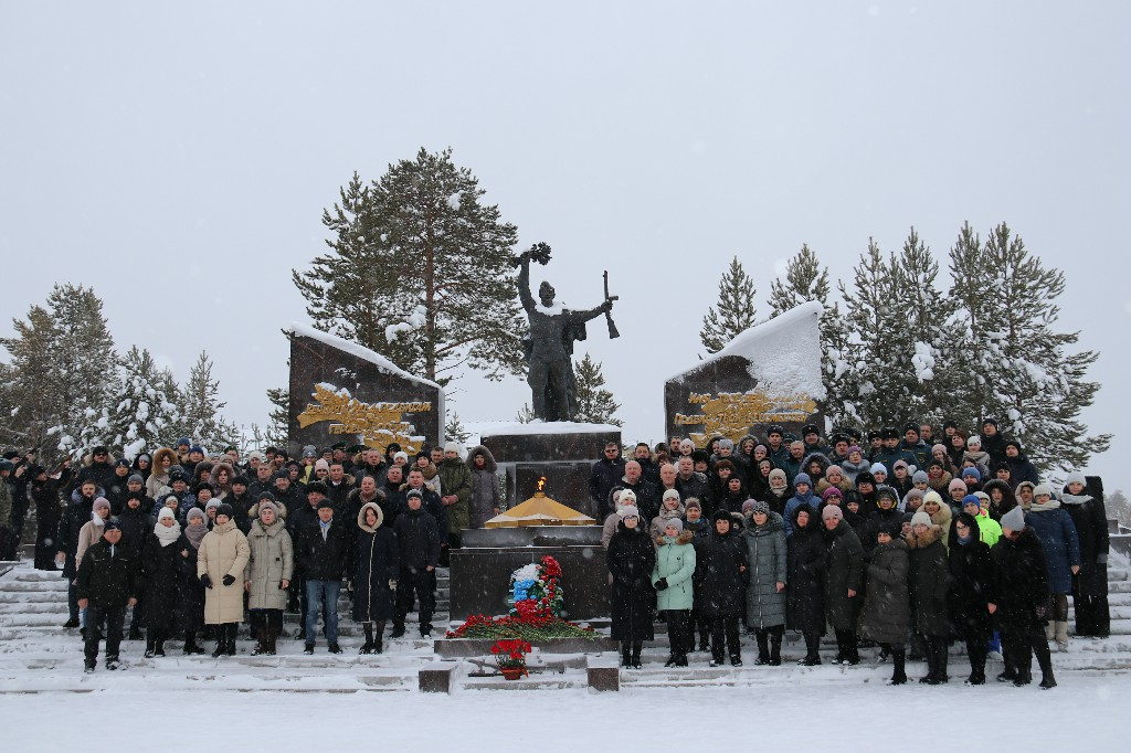 22 февраля 2023 в 15:00 у памятника «Героям, павшим в боях за Родину», состоялся митинг «СЛАВА ЗАЩИТНИКАМ ОТЕЧЕСТВА». #СлаваЗащитникамОтечества #Своихнебросаем #Мывместе