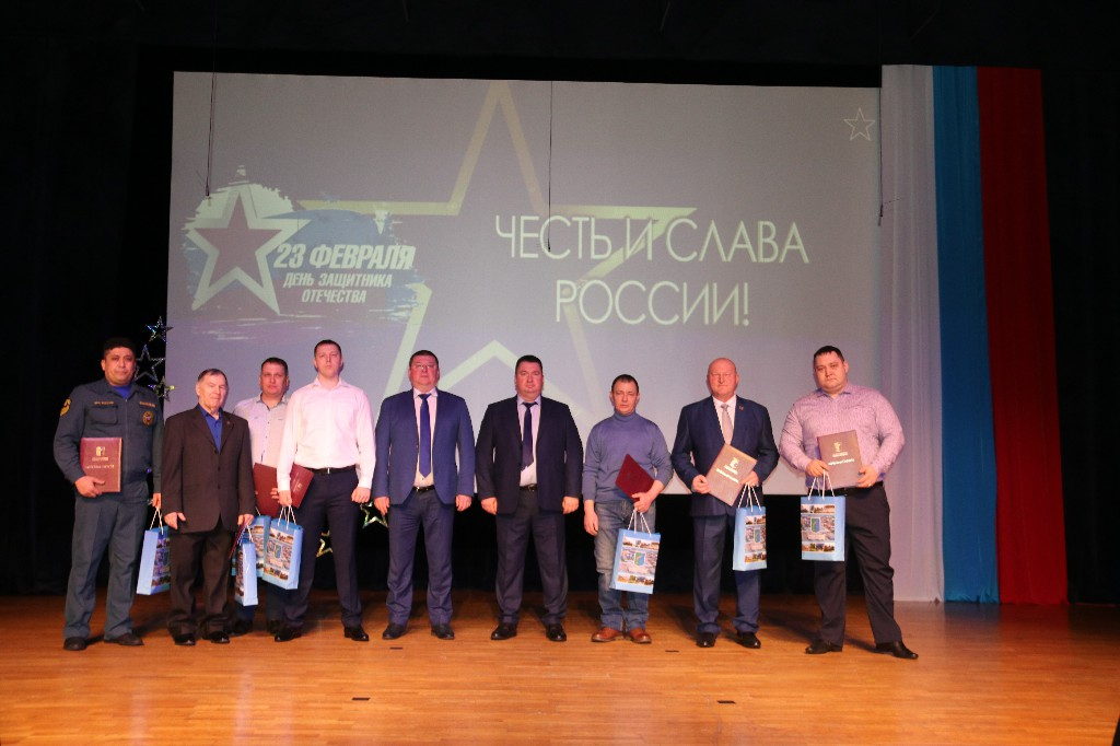 23 февраля 2023 года в 12.00 в КДЦ «Кристалл» состоялся праздничный торжественный концерт, посвященный Дню защитника Отечества «ЧЕСТЬ И СЛАВА РОССИИ!» #СлаваЗащитникамОтечества #Своихнебросаем #Мывместе