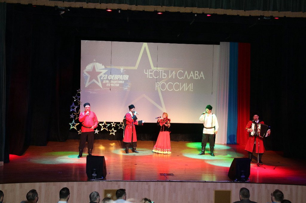 23 февраля 2023 года в 12.00 в КДЦ «Кристалл» состоялся праздничный торжественный концерт, посвященный Дню защитника Отечества «ЧЕСТЬ И СЛАВА РОССИИ!» #СлаваЗащитникамОтечества #Своихнебросаем #Мывместе