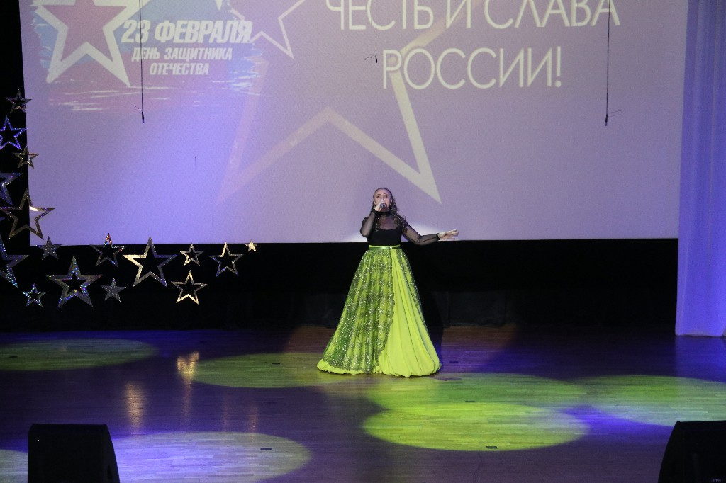 23 февраля 2023 года в 12.00 в КДЦ «Кристалл» состоялся праздничный торжественный концерт, посвященный Дню защитника Отечества «ЧЕСТЬ И СЛАВА РОССИИ!» #СлаваЗащитникамОтечества #Своихнебросаем #Мывместе