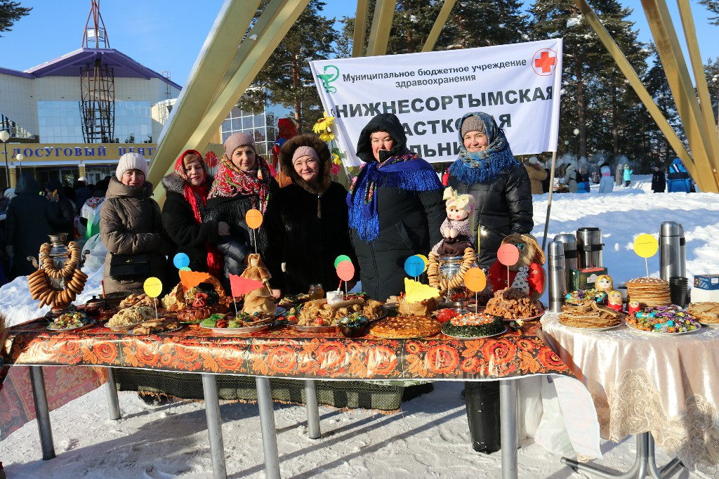 26 февраля 2023 года в 12:00 часов на центральной площади КДЦ «Кристалл», собралось много жителей, чтобы отпраздновать последний день Масленицы — Народное гуляние «Душа наша – Масленица»