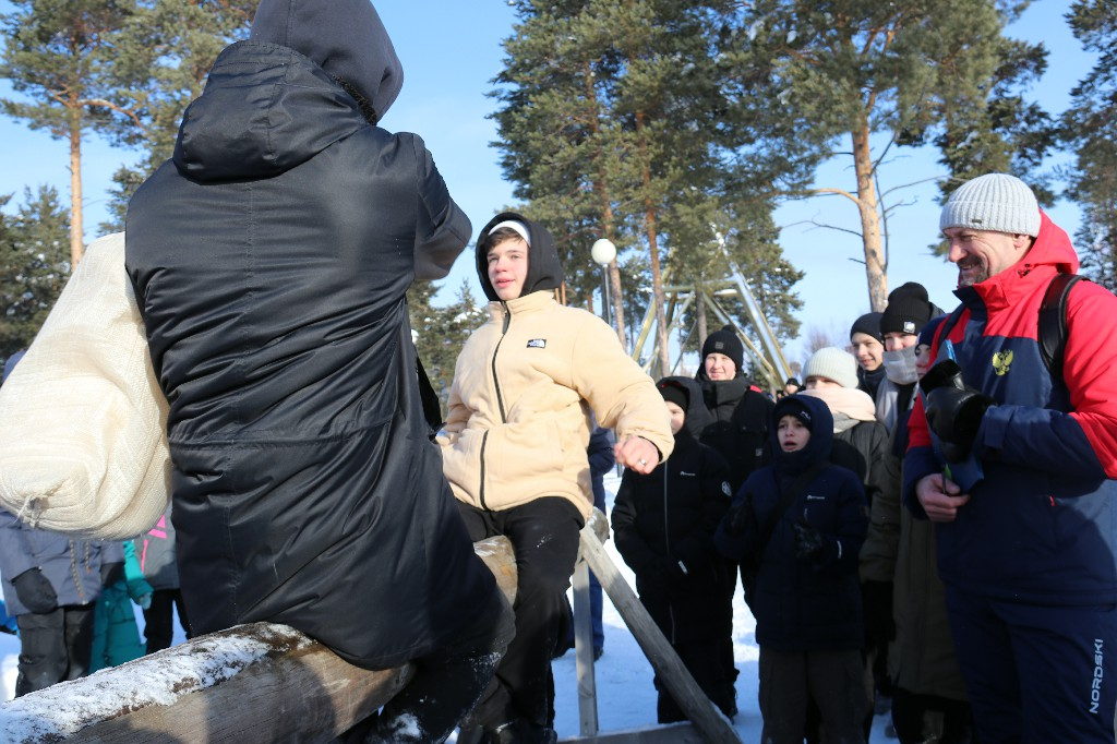 26 февраля 2023 года в 12:00 часов на центральной площади КДЦ «Кристалл», собралось много жителей, чтобы отпраздновать последний день Масленицы — Народное гуляние «Душа наша – Масленица»