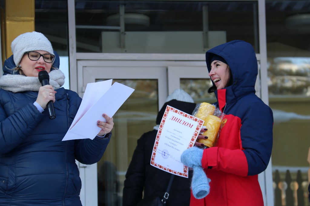 26 февраля 2023 года в 12:00 часов на центральной площади КДЦ «Кристалл», собралось много жителей, чтобы отпраздновать последний день Масленицы — Народное гуляние «Душа наша – Масленица»