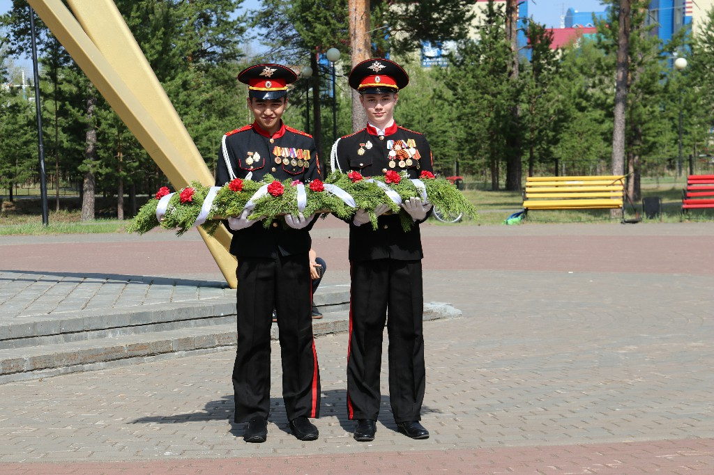 28 мая 2023 года в 12:00 часов в день празднования 105-летия Пограничных войск Российской Федерации на площади КДЦ «Кристалл» у мемориальной доски Пограничникам состоялся торжественный митинг