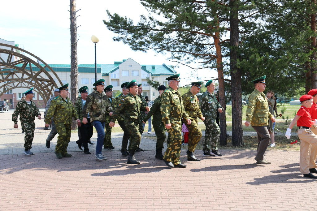 28 мая 2023 года в 12:00 часов в день празднования 105-летия Пограничных войск Российской Федерации на площади КДЦ «Кристалл» у мемориальной доски Пограничникам состоялся торжественный митинг