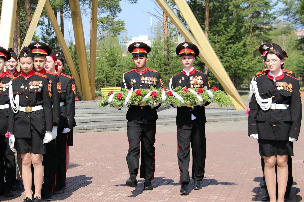28 мая 2023 года в 12:00 часов в день празднования 105-летия Пограничных войск Российской Федерации на площади КДЦ «Кристалл» у мемориальной доски Пограничникам состоялся торжественный митинг