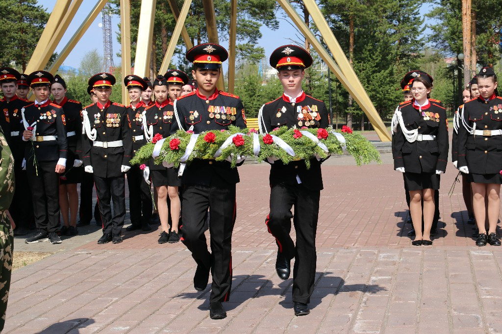 28 мая 2023 года в 12:00 часов в день празднования 105-летия Пограничных войск Российской Федерации на площади КДЦ «Кристалл» у мемориальной доски Пограничникам состоялся торжественный митинг