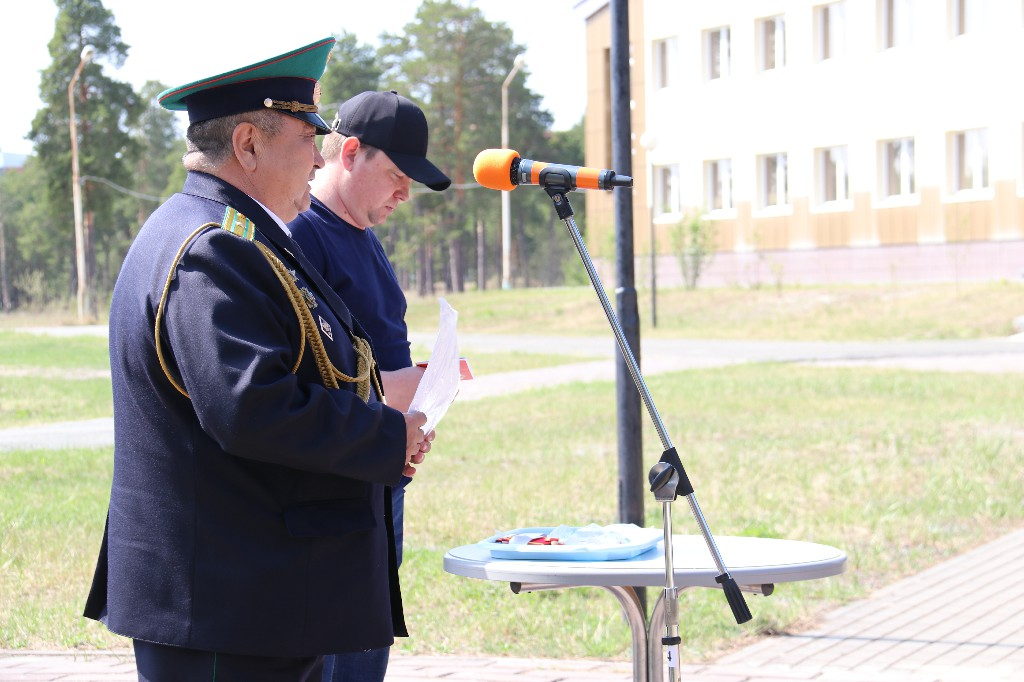 28 мая 2023 года в 12:00 часов в день празднования 105-летия Пограничных войск Российской Федерации на площади КДЦ «Кристалл» у мемориальной доски Пограничникам состоялся торжественный митинг