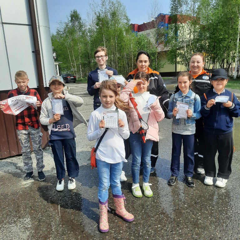 30 мая 2023 года в 11:00 часов жители с.п.Нижнесортымского присоединилась к акции, посвященной Международному дню без табака, совместно с коллективами МБУ КДЦ «Кристалл»