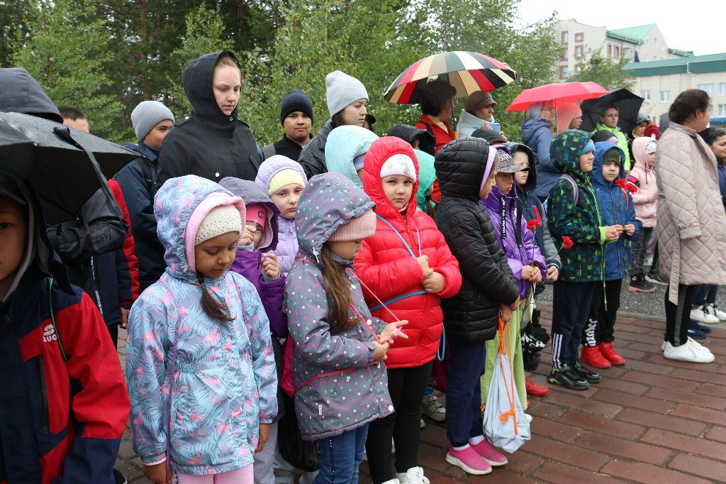 22 июня – День памяти и скорби. Всероссийская патриотическая акция «Свеча памяти» состоялась у мемориала «Героев России» на площади КДЦ «Кристалл» #МыПомним