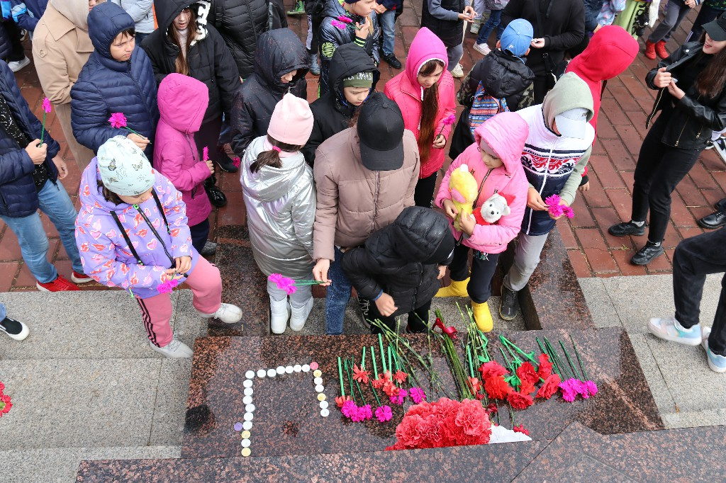 День памяти и скорби впр история 5. 22 Июня день памяти и скорби. 22 Июня день памяти и скорби свеча памяти. День памяти и скорби акция свеча памяти. 22 Июня день памяти акции.