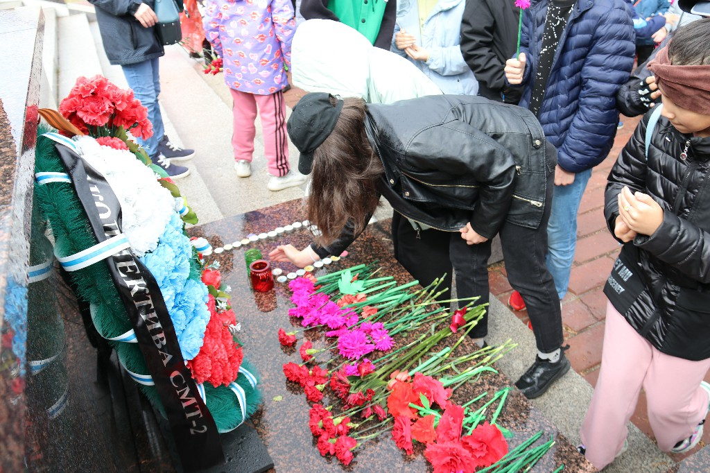 22 июня – День памяти и скорби. Всероссийская патриотическая акция «Свеча памяти» состоялась у мемориала «Героев России» на площади КДЦ «Кристалл» #МыПомним